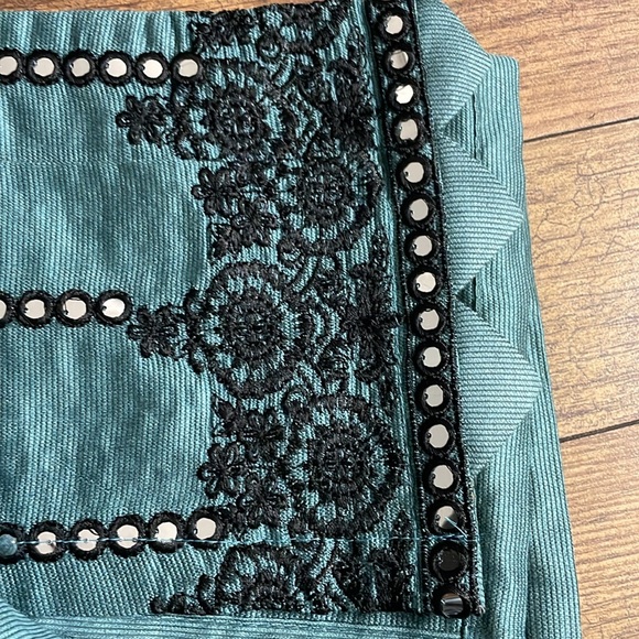 Pakistani embroidered mirror work suit - Picture 14 of 16